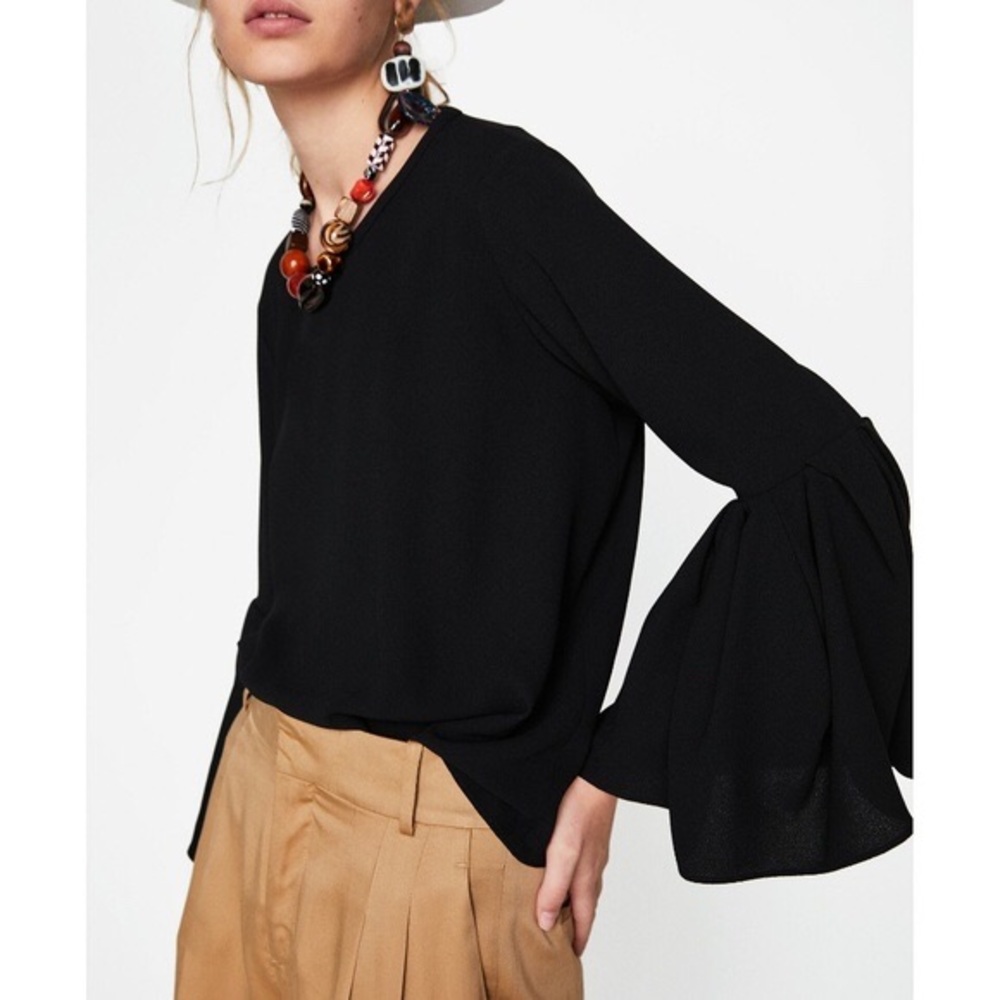 Zara pleated black top